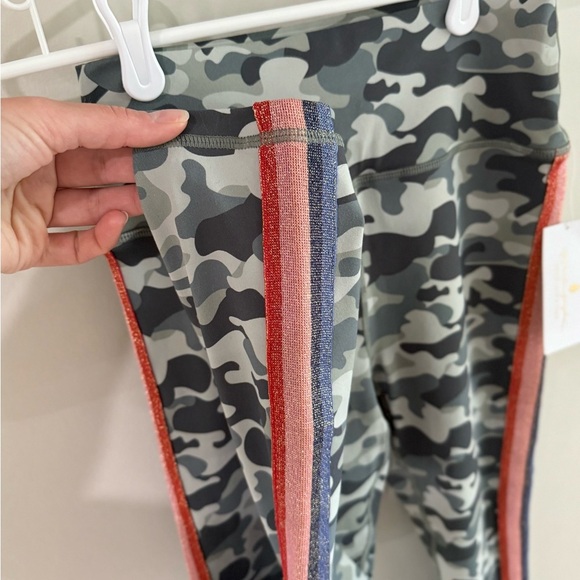 Spiritual Gangster Camo Print Glitter Striped Leggings - Size Medium - NWT - Picture 12 of 13